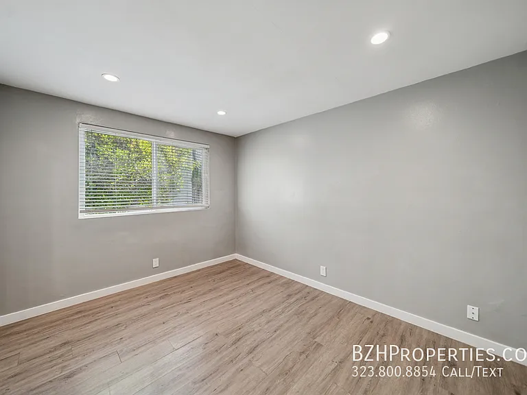 252 S New Hampshire Ave — Photo 8