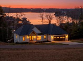 639 Compass Cove Cir, Moneta, VA 24121