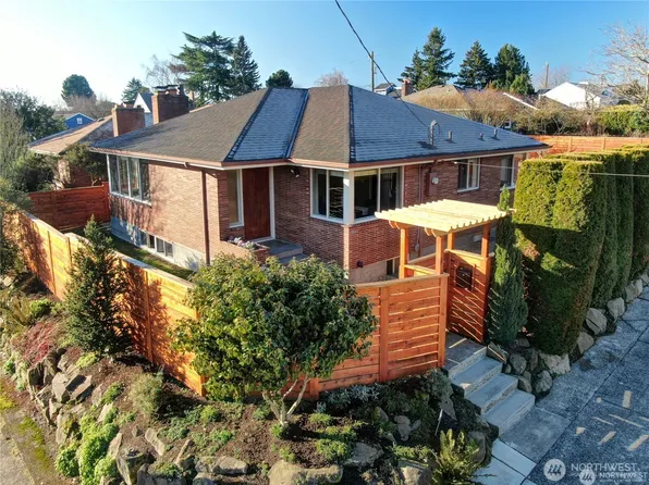 3203 NW 69th Street, Seattle, WA 98117