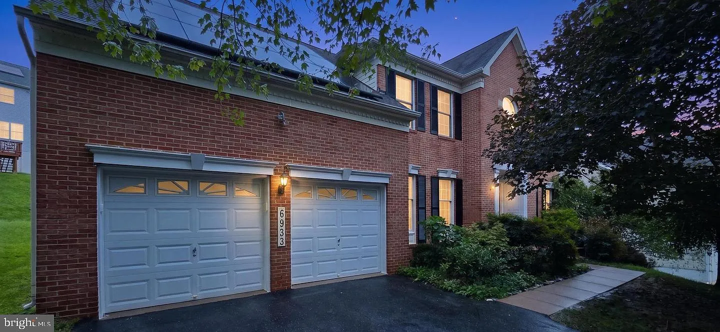 5 bed, 3.5 bath, 3544 sqft, $4,960 — Photo 2
