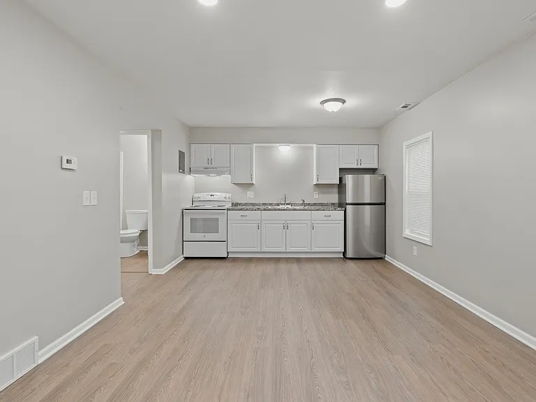 816 Asylum St #4 — Photo 4