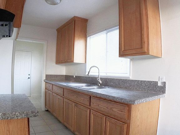3rd image of 663 W Evans St