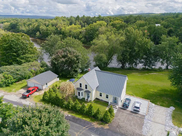 129 Philbrick Street, Farmington, ME 04938