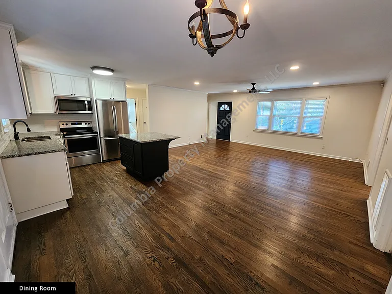 3040 Forest Dr — Photo 2