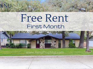 13 Kingston Ct, Bedford, TX 76022