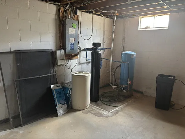 103 Leanne Dr — Photo 28