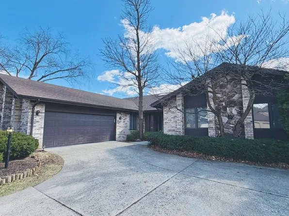 3623 Pebble Beach Rd, Northbrook, IL 60062