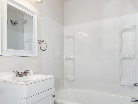 4th image of 1714 S Euclid Ave #3