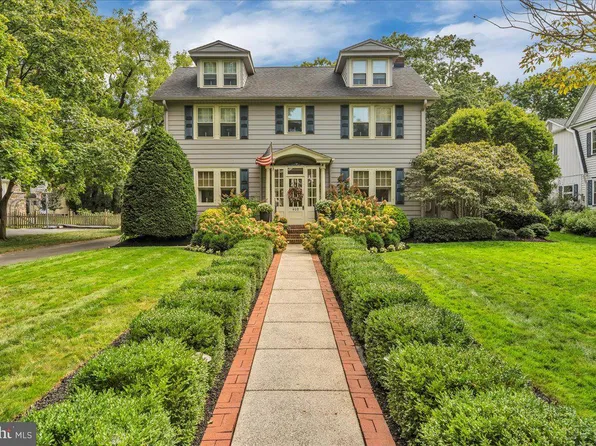 408 E 2nd St, Moorestown, NJ 08057