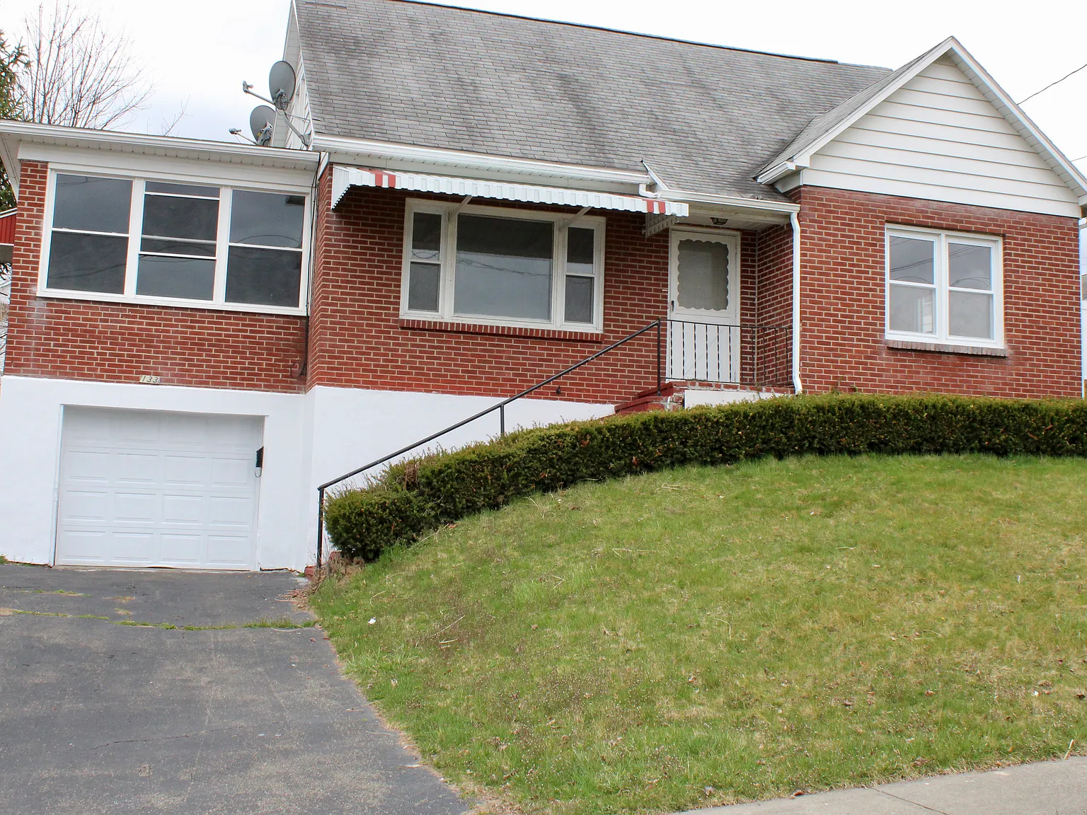 3 bed, 1562 sqft, $2,100 — Photo 1