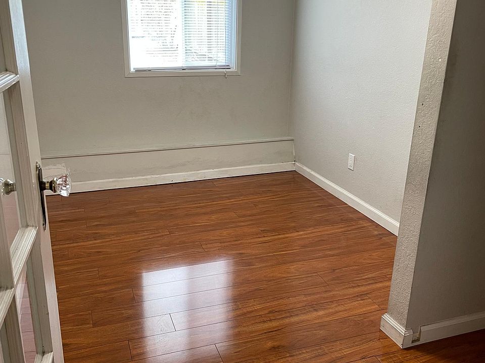 1st image of 2174 22nd Ave