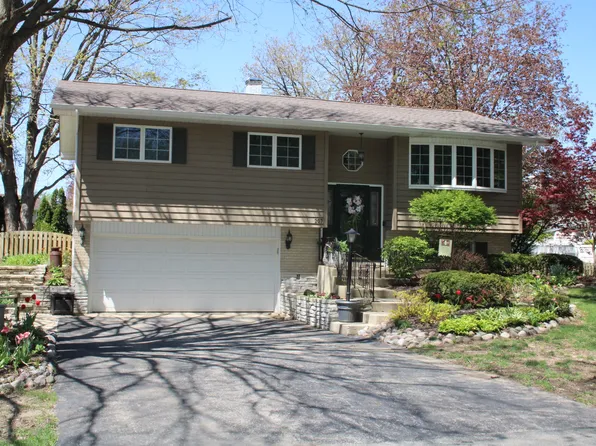 207 York Pl, New Lenox, IL 60451