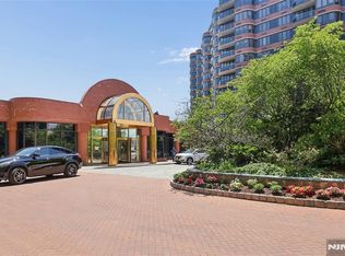 100 Carlyle Dr APT 5HS, Cliffside Park, NJ 07010