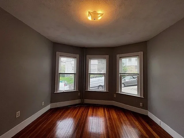 17 Sunset St #1 — Photo 7