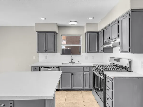 8013 Cimarron Ridge Dr Unit 101, Las Vegas, NV 89128