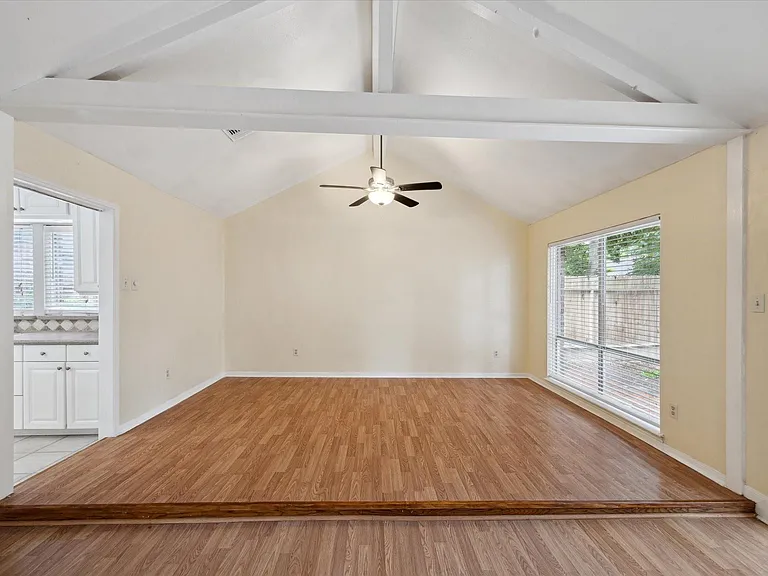 14311 Overbrook Ln — Photo 3