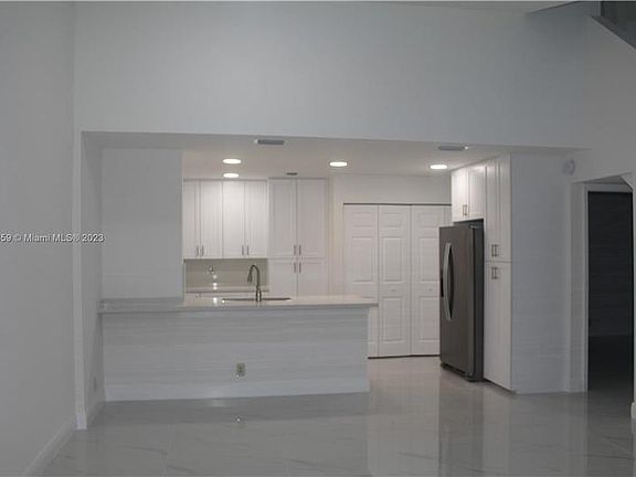 5th image of 3349 101 Street Ave