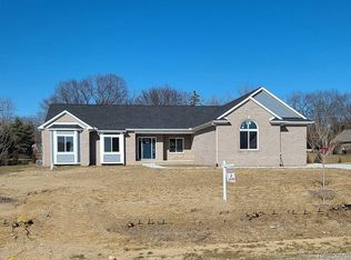 10001 Quarry Ridge Rd, Clarkston, MI 48346