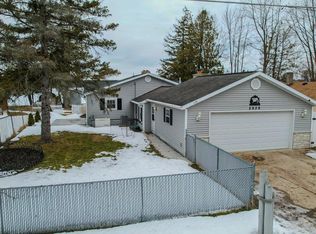 2938 W Lakeside Dr, West Branch, MI 48661