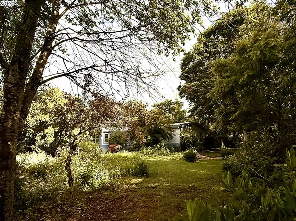 37068 SE Hauglum Rd, Sandy, OR 97055