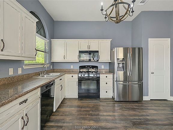 5th image of 218 Boulder Dr