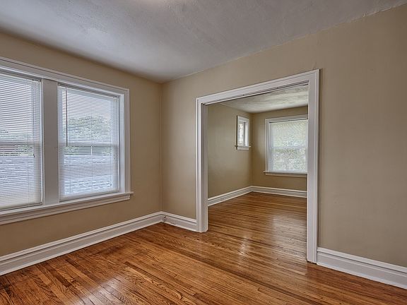 3rd image of 5413-5415 Christy Ave