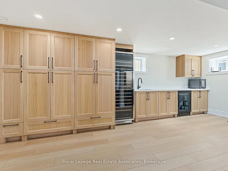 37 Windsor Rd — Photo 22