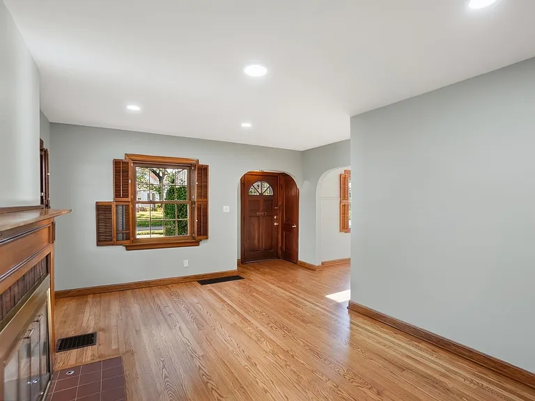 1028 Colwick Dr — Photo 7