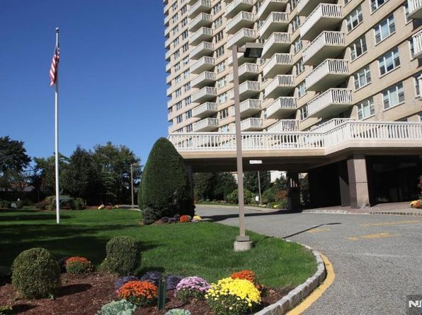 555 North Ave APT 15W, Fort Lee, NJ 07024