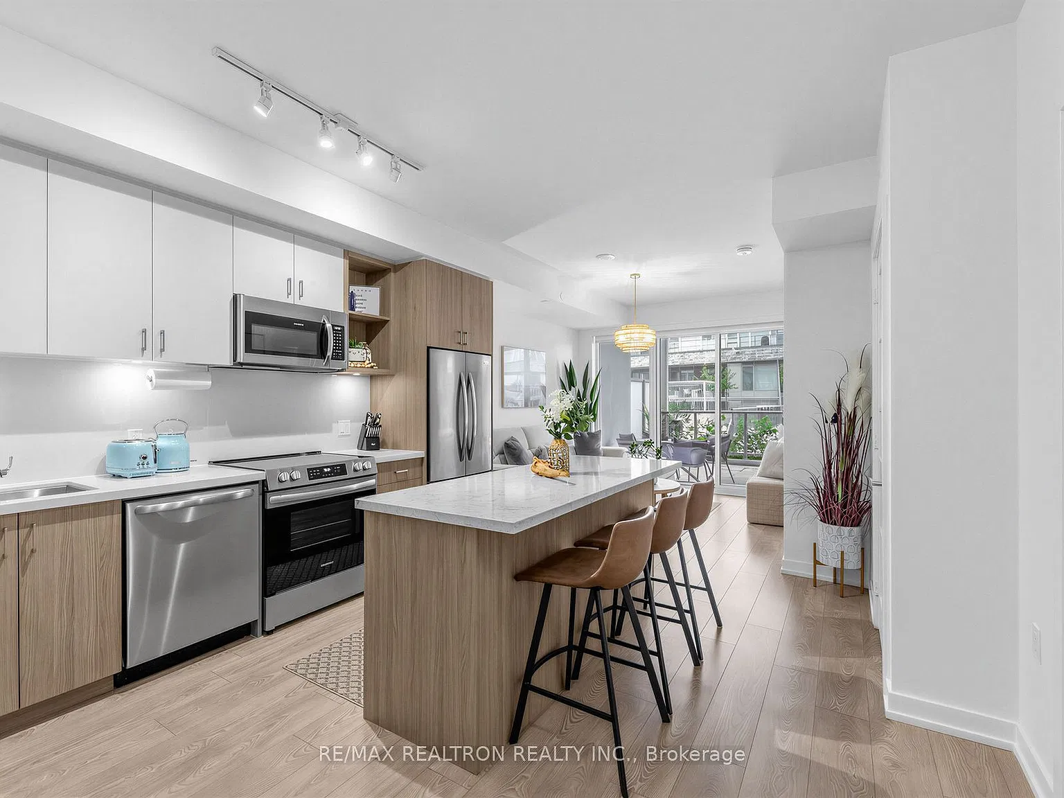 1 bed, $2,200 — Photo 2