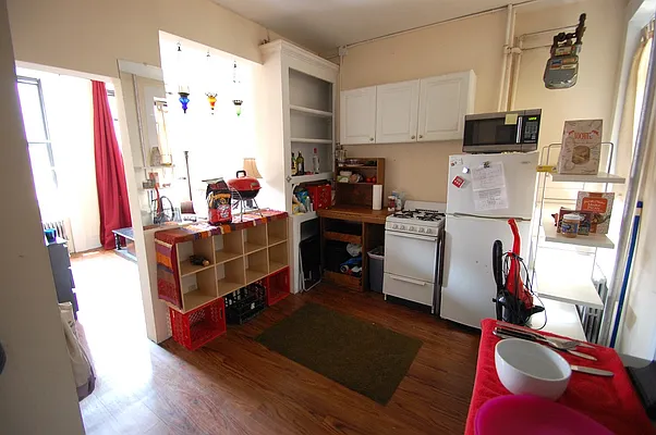 Rented by Bold New York | media 6