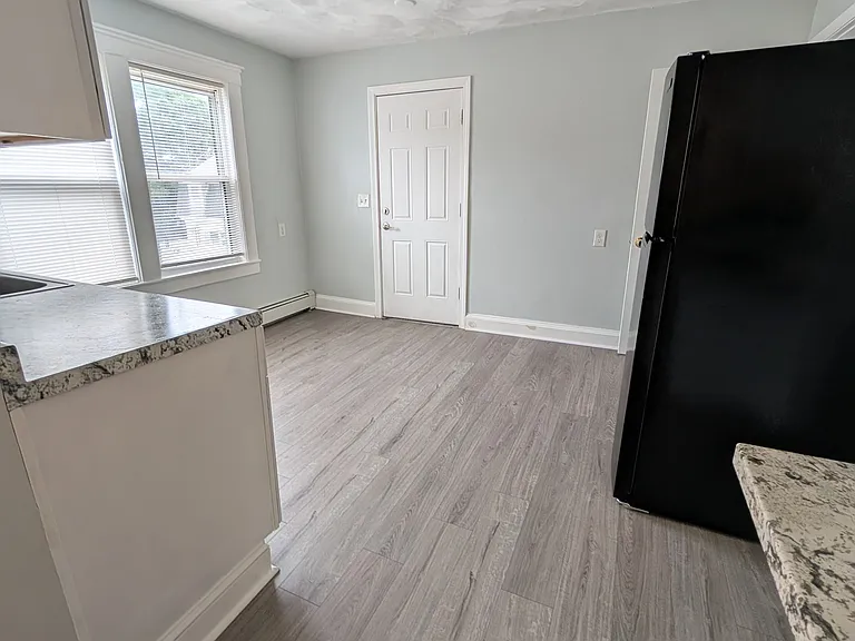 712 School St #2 — Photo 2