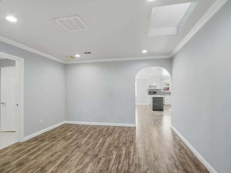 12610 Paseo Flores — Photo 6