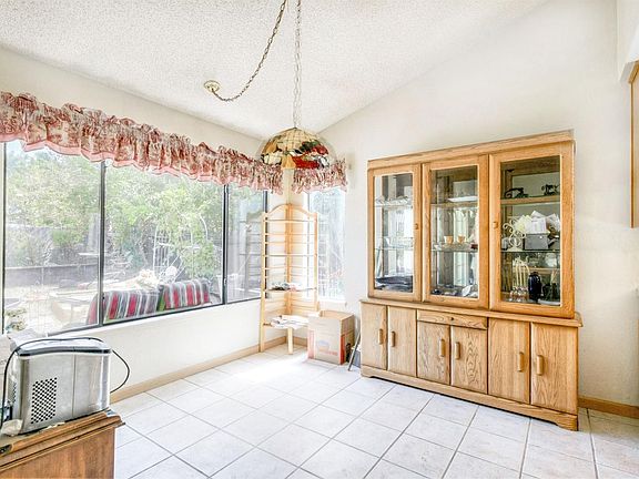 4th image of 8039 Golden Meadow Dr