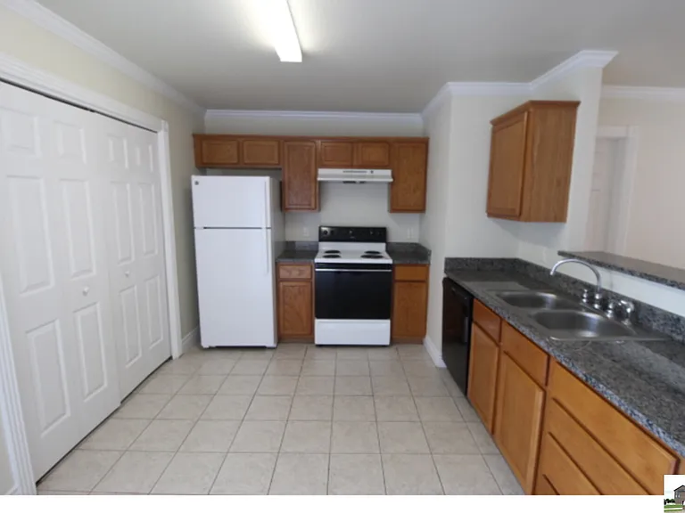 402 Bowden Ave #B — Photo 4