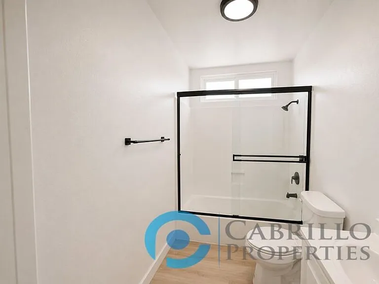 4825 70th St #13 — Photo 15