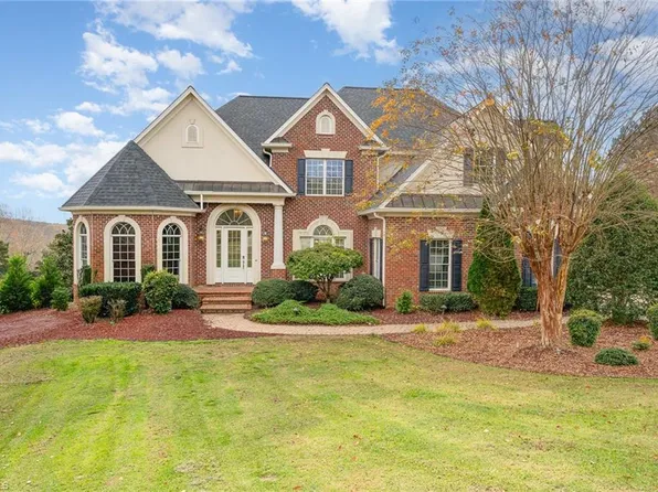 1086 Salem Village Ln, Clemmons, NC 27012