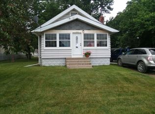 8225 Lewis Ave, Temperance, MI 48182