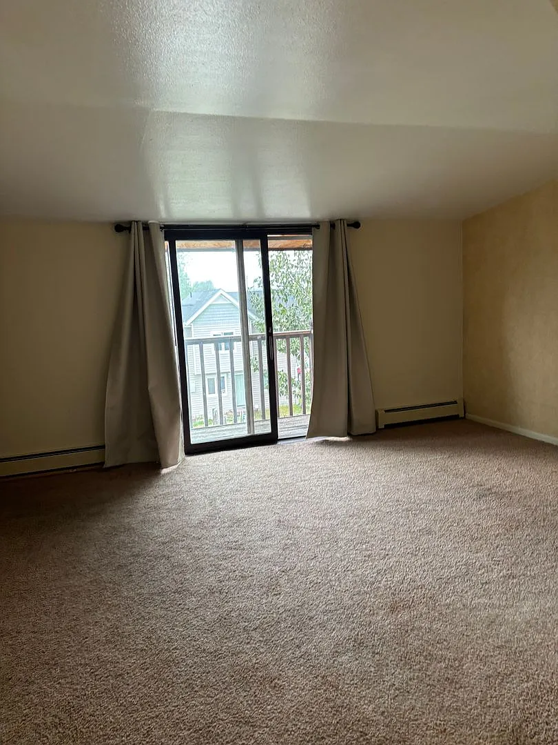 21st Ave 1552-SB — Photo 3