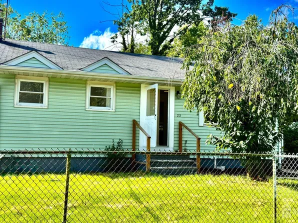 23 Apollo Ave, Avenel, NJ 07001