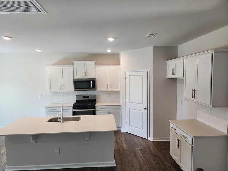 Kitchen, Refrigerator will be included