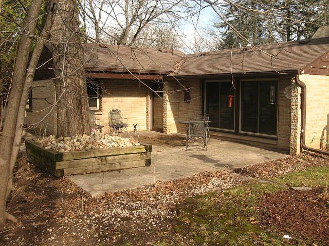 2nd image of N21W29743 Glen Cove Rd
