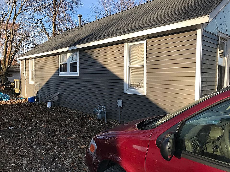 2nd image of 440 S Maple St