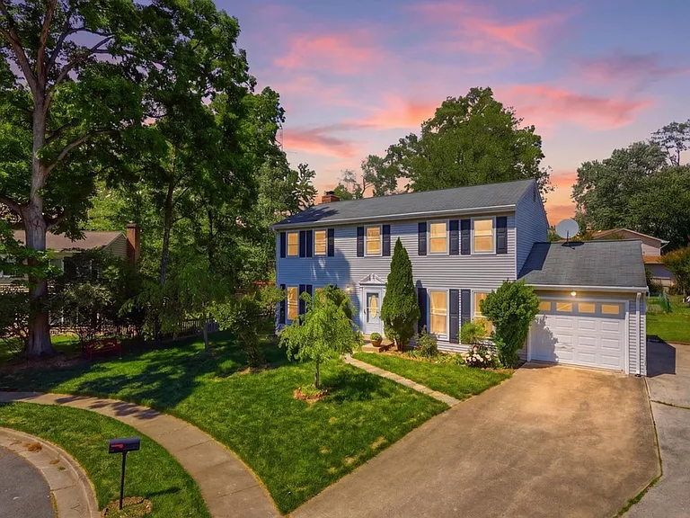 211 Whispering Wind Ct SE — Photo 1