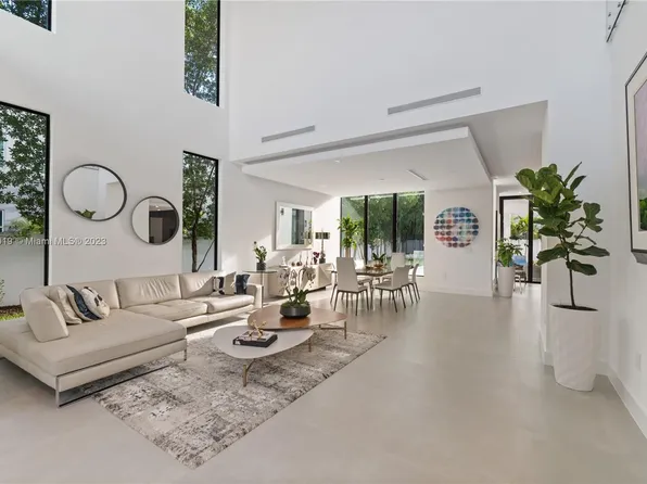 6814 NW 104th Ct, Doral, FL 33178