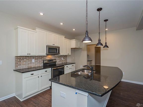 5th image of 2076 Silver Linden Dr