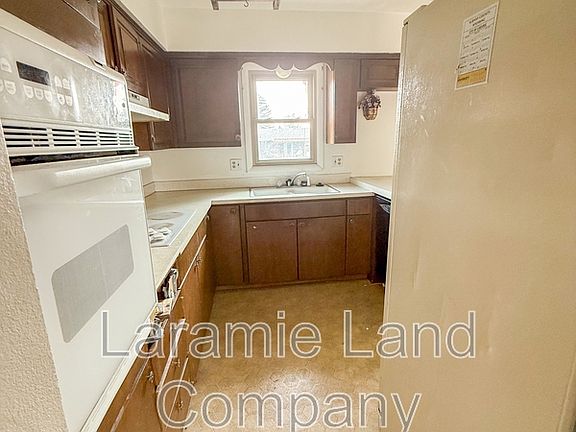 3rd image of 1610 Arnold St
