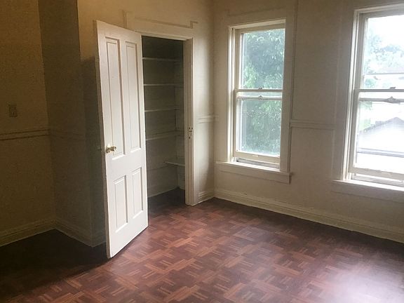 2nd image of 1212-14 W Vine St #1214