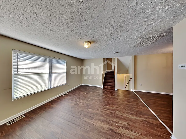 456 Kathryn Dr — Photo 8