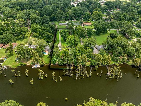 2nd image of 509 Lakeshore Dr